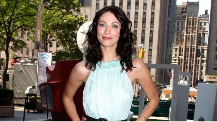 Joanne Kelly Net Worth 2022